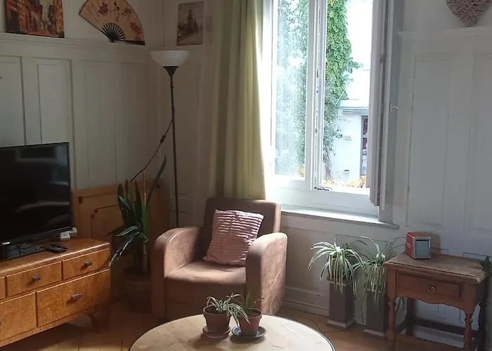 Simple Flat Apartment